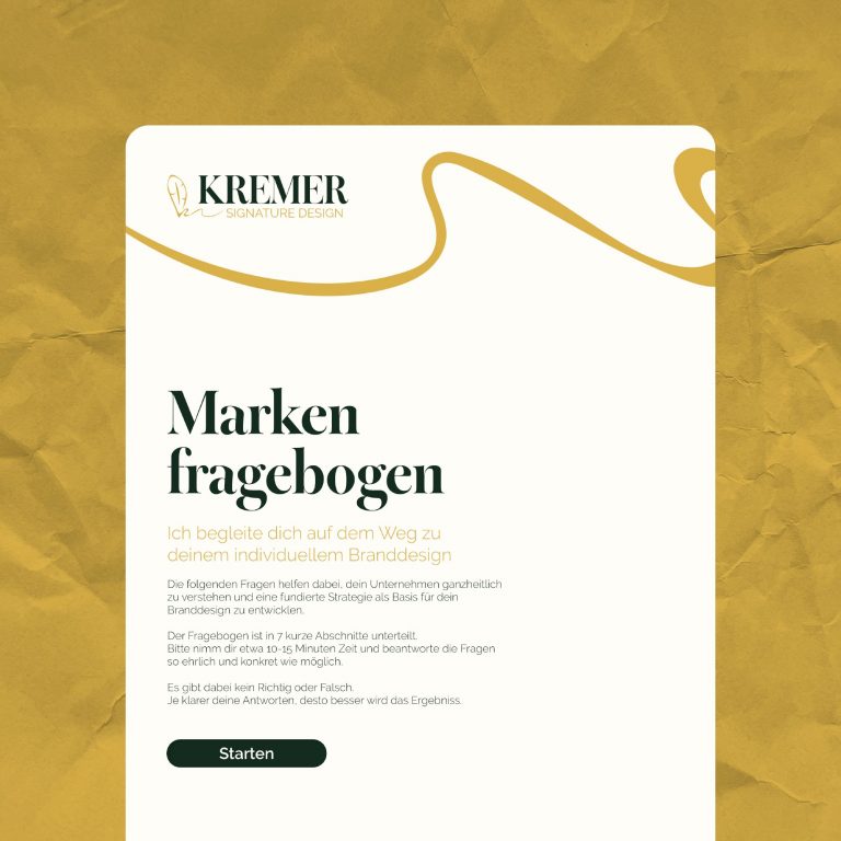 Goldgelber Hintergrund darauf ein Markenfragebogen zu sehen